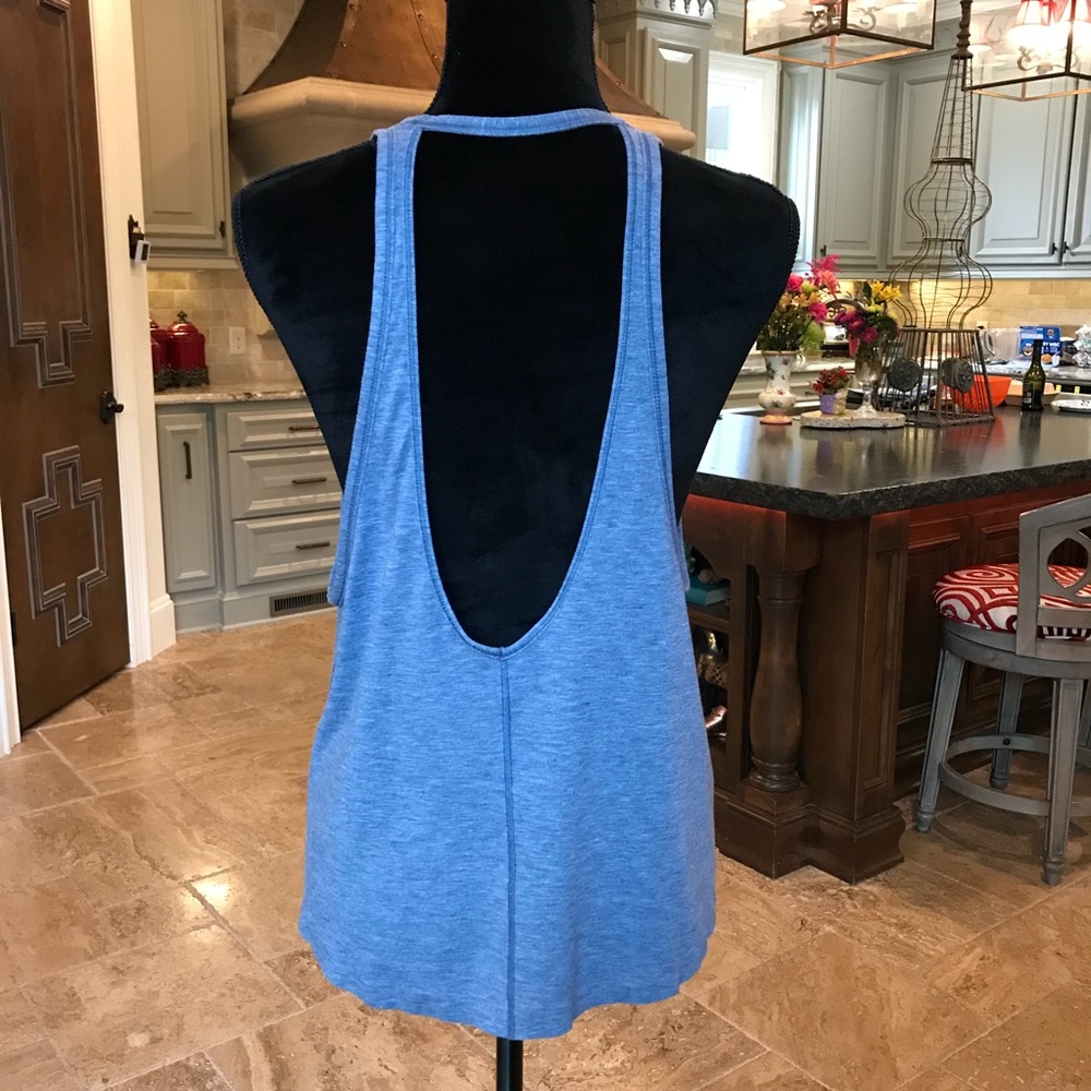 Lululemon tank top size M medium 6.